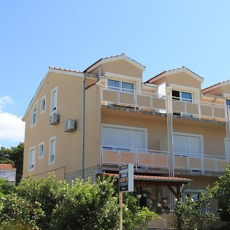 Charlie Apartments Водице Екстер'єр фото